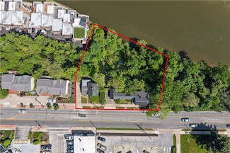 1587 Wooster Rd, Rocky River, OH 44116