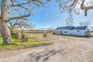 201 County Road 288, Ballinger, TX 76821