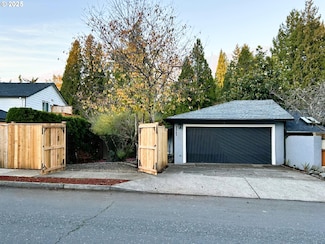 3545 SE 1st St, Gresham, OR 97080