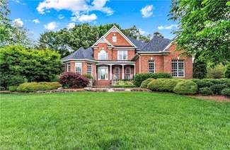 3605 N Lakeshore Dr, Clemmons, NC 27012