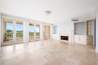 9025 Somerset Bay Ln Unit 301, Vero Beach, FL 32963
