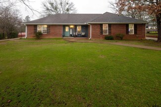 18340 Tall Pines Dr, Tyler, TX 75703