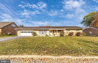 13532 Donnybrook Dr, Hagerstown, MD 21742