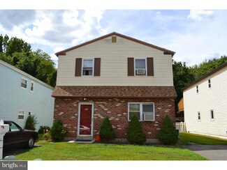 519 Corinthian Ave, Essington, PA 19029