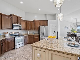 251 W Calle Las Tunas, Sahuarita, AZ 85629
