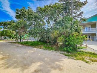 2721 S John Bull St, Flagler Beach, FL 32136