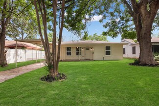 4215 E Villa St, Houston, TX 77017