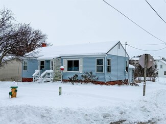 119 N Wells St, West Union, IA 52175