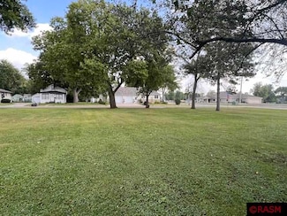 0 Xxx S Ramsey St, Blue Earth, MN 56013