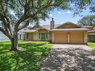 3103 Deer Trail Dr, Alvin, TX 77511