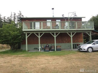 3560 Gylany Way, Greenbank, WA 98253