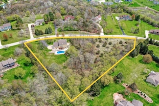W280N7123 Millpond Way, Hartland, WI 53029