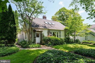 12 Manning Ln, Lawrence Township, NJ 08648