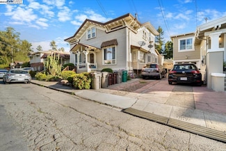 2550 Pleasant St, Oakland, CA 94602