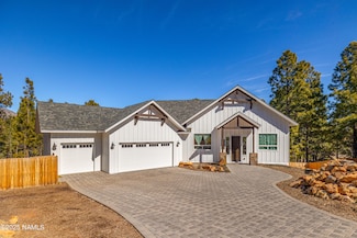 6086 E Barney Dr, Flagstaff, AZ 86004