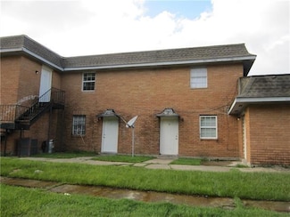 6800 W Coronet Ct, New Orleans, LA 70126