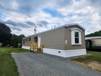 81 Cramton Rd Unit L-8, Castleton, VT 05735