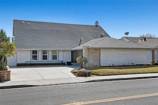 23850 Via Jacara, Valencia, CA 91355