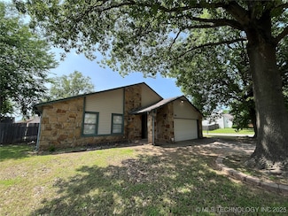 1700 S Cypress Ave, Broken Arrow, OK 74012