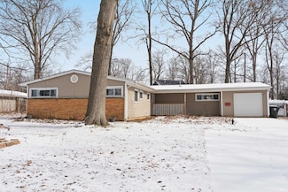 2834 Inwood Dr, Fort Wayne, IN 46815