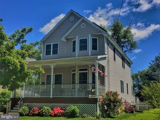 8 Union Ave, Stratford, NJ 08084