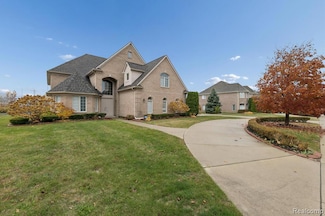 74 Sand Bar Ln, Detroit, MI 48214