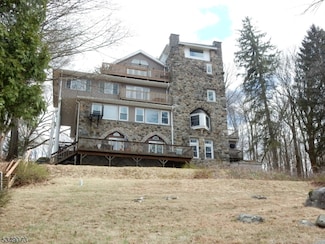28 Sunset Terrace Unit 4, Mount Arlington, NJ 07856
