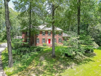 4 Northwind Dr, Jackson, TN 38305