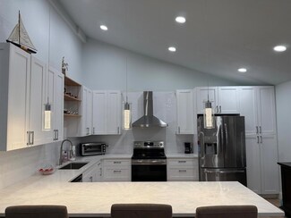 5512 Eagle Lake Dr, Palm Beach Gardens, FL 33418
