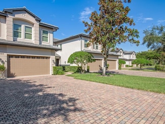6049 Ashford Ln Unit 201, Naples, FL 34110