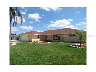 6113 45th St W, Bradenton, FL 34210