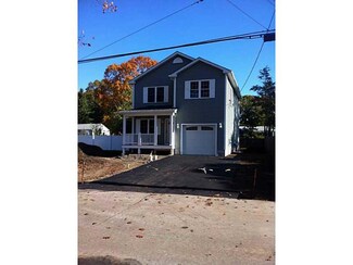 22 Grand View Dr, Warwick, RI 02886