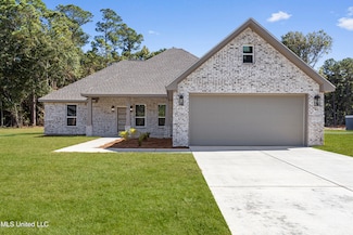 1778 Granhurst St, Gautier, MS 39553