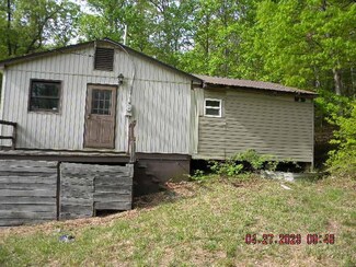 135 Aps Knob Rd, New Castle, VA 24127