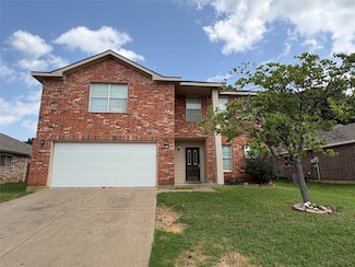 2708 Maegen Cir, Fort Worth, TX 76112