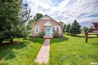 612 3rd St W, Andalusia, IL 61232