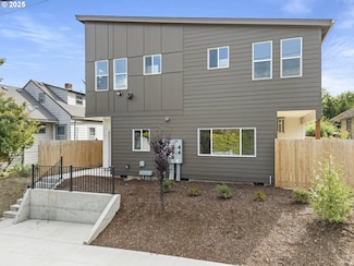5864 N Missouri Ave Unit 3, Portland, OR 97217