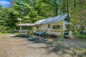 3013 Tower Rd, Maple Falls, WA 98266