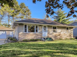 1657 Lois Dr, Saint Paul, MN 55126