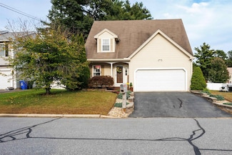 752 Brent St, Manchester, NH 03103