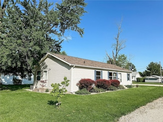 1107 Pine St, Marshall, IL 62441
