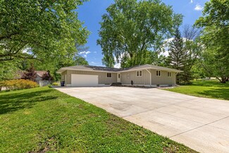 1435 Aldrich Ct, Faribault, MN 55021
