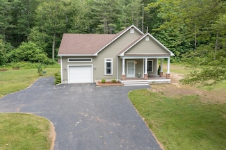 308 Pickering Rd, Rochester, NH 03867