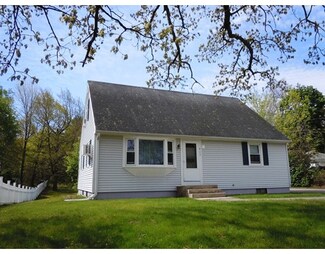 915 Westminster Hill Rd, Fitchburg, MA 01420