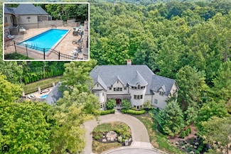 5000 Slate Run Woods Ct, Columbus, OH 43220