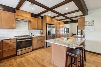 6712 Kittery Dr, Las Vegas, NV 89107