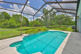 7114 Cromwell Park Ln, Apollo Beach, FL 33572