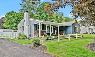 13 Carol St, Enfield, CT 06082