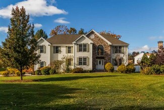 271 Merritt Nyberg Ln, Manchester, NH 03104