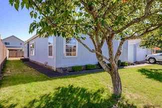 877 Luke St, Independence, OR 97351